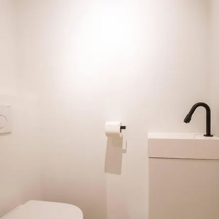 アパート New Flat On A Top-level Location For 6 *