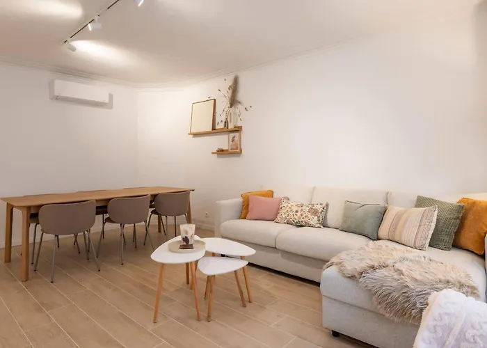 Appartement New Flat On A Top-level Location For 6