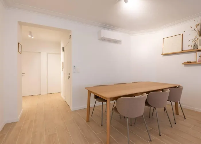 Appartement New Flat On A Top-level Location For 6